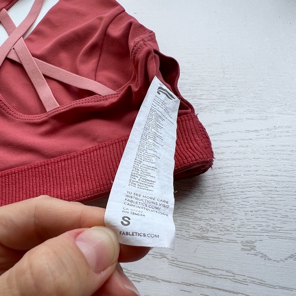 Fabletics High Impact Sports Bra Strappy Criss Cross Back Dusty Cedar Blossom - Picture 10 of 12